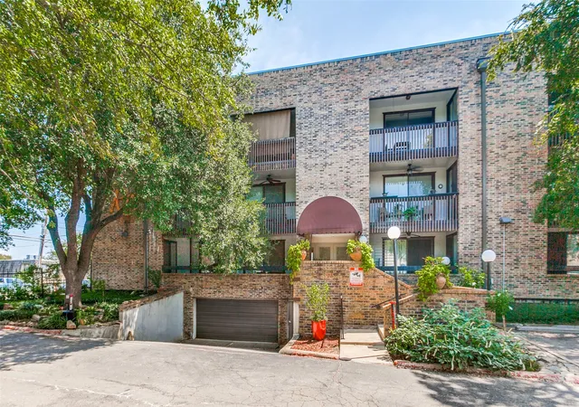 Homes for sale in Dallas, TX | 6122 Ridgecrest Rd #2007, Dallas, TX 75231 | MLS# 21059701