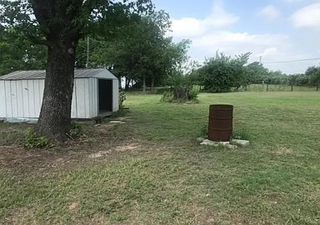 Homes for sale in Springtown, TX | 150 Oak Valley Ln, Springtown, TX 76082 | MLS# 21052102