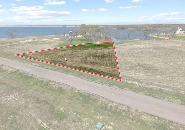 Photo 3 of Land for sale at 800 Peninsula Dr, Honey Grove, TX 75446 | MLS# 21056842 | Listing updated on 2026-09-17