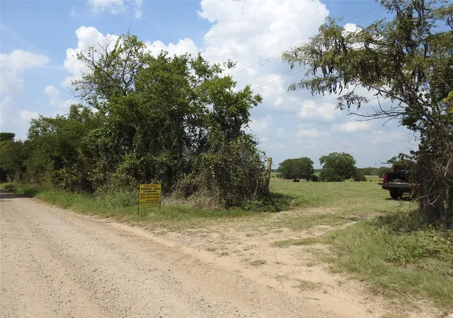 Photo 1 of Land for sale at Tbd County Road 4040, Ector, TX 75439 | MLS# 21056352 | Listing updated on 2026-09-03