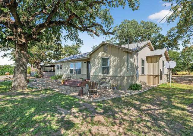 Homes for sale in Marlin, TX | 5485 State Hwy 7, Marlin, TX 76661 | MLS# 21061342