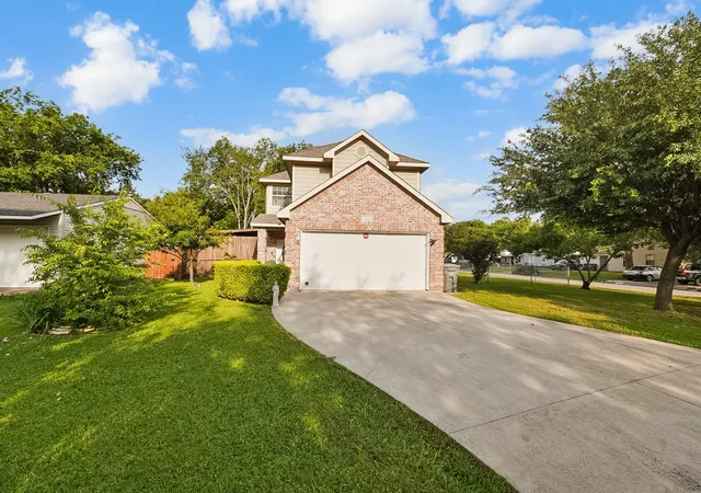 Photo 2 of Single family home for sale at 10015 Santa Garza Dr, Dallas, TX 75228 | MLS# 21062265 | Listing updated on 2026-08-23
