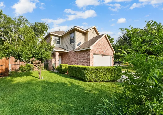 Photo 3 of Single family home for sale at 10015 Santa Garza Dr, Dallas, TX 75228 | MLS# 21062265 | Listing updated on 2026-08-23