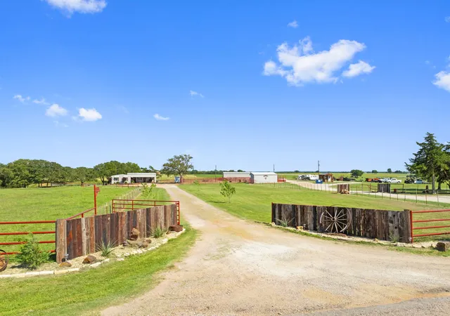 Photo 2 of Land for sale at 204 Cr 107, Whitesboro, TX 76273 | MLS# 21060936 | Listing updated on 2026-10-03