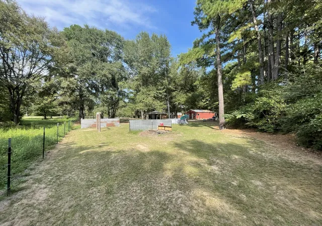 Homes for sale in Tennessee Colony, TX | 16399 N Us Hwy 287, Tennessee Colony, TX 75861 | MLS# 21061899