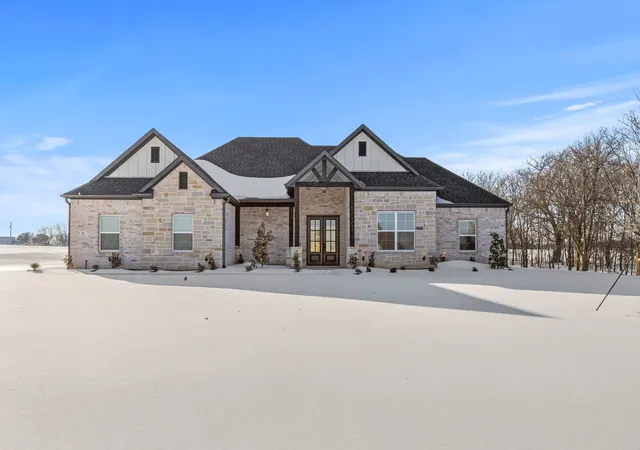 Homes for sale in Valley View, TX | 73 Dove Landing Rd, Valley View, TX 76272 | MLS# 21063463