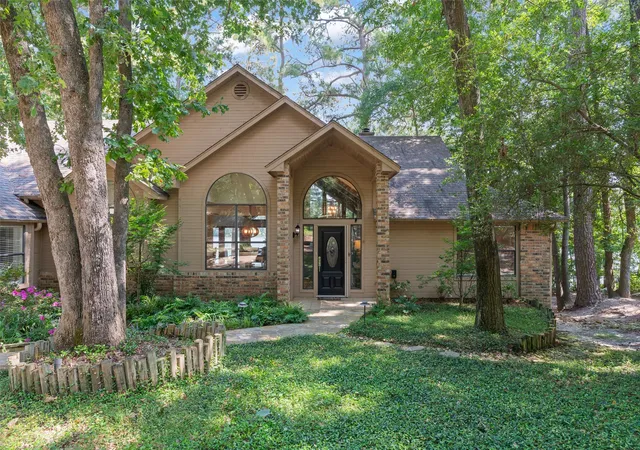 Photo 3 of Single family home for sale at 148 Pinewood Cvs, Holly Lake Ranch, TX 75765 | MLS# 21063761 | Listing updated on 2026-10-01