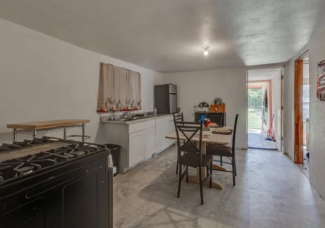 3rd image of 3130 Palacios Ave, Dallas, TX 75212 | MLS# 21063953