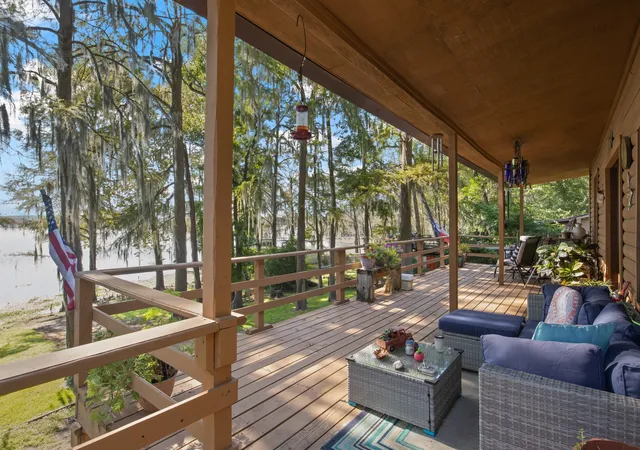 Photo 3 of Single family home for sale at 229 County Rd 3637, Jefferson, TX 75657 | MLS# 21063565 | Listing updated on 2026-08-22