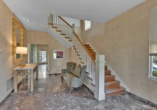 Photo 3 of Single family home for sale at 1025 Delaware St, Shreveport, LA 71106 | MLS# 21064040 | Listing updated on 2026-08-22