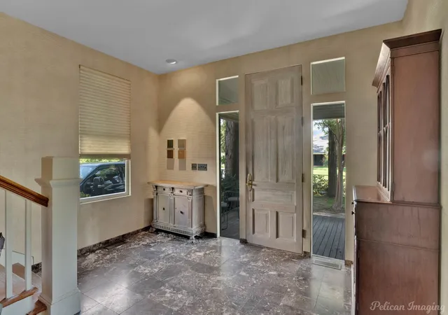 Photo 3 of Single family home for sale at 1025 Delaware St, Shreveport, LA 71106 | MLS# 21064040 | Listing updated on 2026-08-22