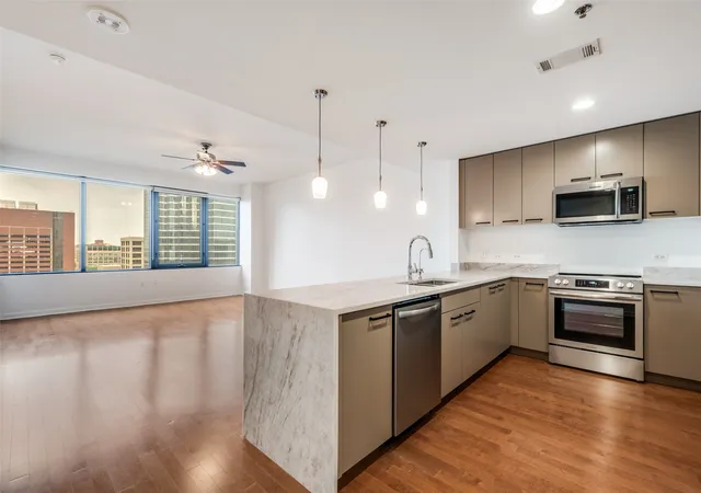 Homes for sale in Dallas, TX | 1200 Main St #804, Dallas, TX 75202 | MLS# 21063923