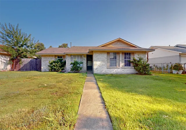 Homes for sale in Richardson, TX | 1147 Shadyglen Cir, Richardson, TX 75081 | MLS# 21064687