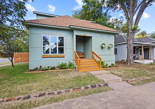 Homes for sale in Denison, TX | 831 W Owing St, Denison, TX 75020 | MLS# 21064869