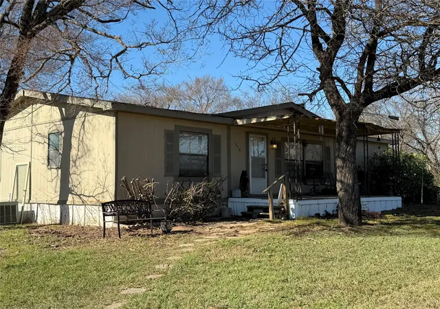 Photo 2 of Manufactured home for sale at 1048 Red Bird, Kemp, TX 75143 | MLS# 21060838 | Listing updated on 2026-09-04