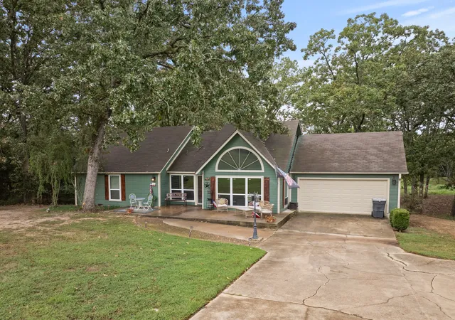 Homes for sale in Mt Pleasant, TX | 490 Fm 1735, Mt Pleasant, TX 75455 | MLS# 21065871