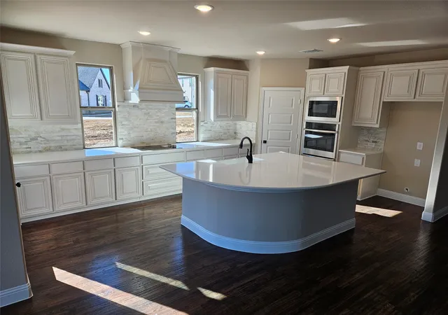 Photo 2 of Sale Pending at 388 Willie's, Whitesboro, TX 76273 | MLS# 21065900 | Listing updated on 2026-08-29