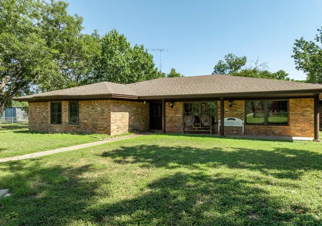 Homes for sale in Robinson, TX | 821 E Stegall Rd, Robinson, TX 76706 | MLS# 21065250