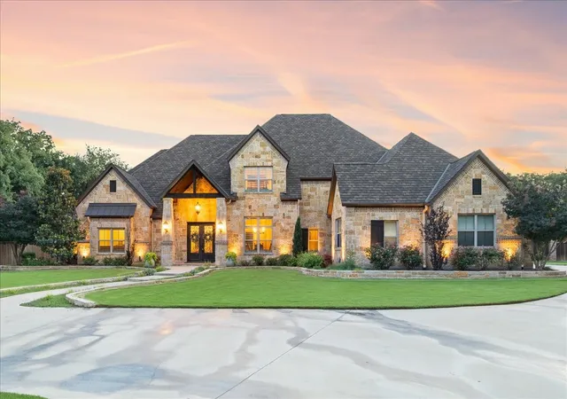Photo 1 of Single family home for sale at 915 Timber Creek Dr, Stephenville, TX 76401 | MLS# 21065118 | Listing updated on 2026-08-28