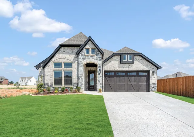 Photo 1 of Sale Pending at 130 Kingfisher Ln, Aledo, TX 76008 | MLS# 21058886 | Listing updated on 2026-08-19