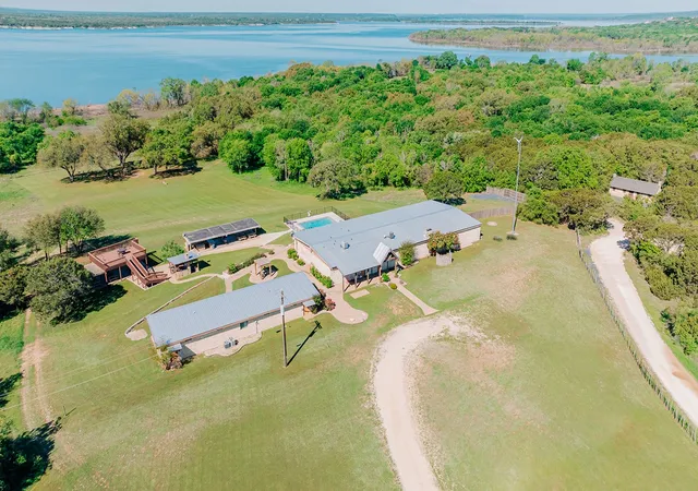 Photo 1 of Mansion for sale at 175 Tobacco Rd Rd, Whitney, TX 76692 | MLS# 21068040 | Listing updated on 2026-08-21