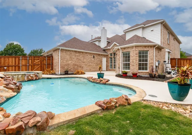 Photo 4 of Single family home for sale at 13347 Lincolnshire Ln, Frisco, TX 75035 | MLS# 21068370 | Listing updated on 2026-08-22