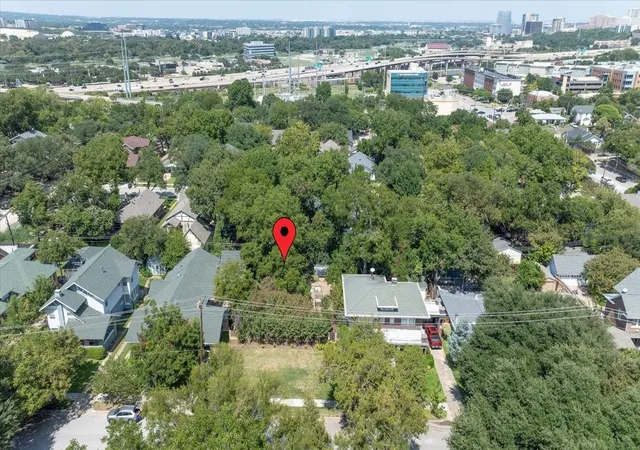 4th image of 2328 Mistletoe Blvd, Fort Worth, TX 76110 | MLS# 21067776