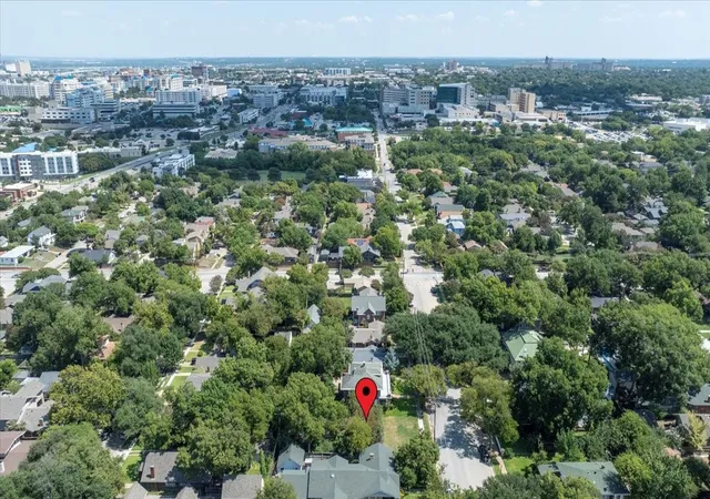 5th image of 2328 Mistletoe Blvd, Fort Worth, TX 76110 | MLS# 21067776