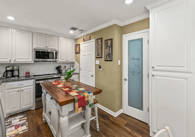 Photo 3 of Single family home for sale at 1803 Inez Dr, Robinson, TX 76706 | MLS# 21068598 | Listing updated on 2026-10-01
