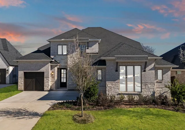 3rd image of 2302 Sarah Dr, Rockwall, TX 75087 | MLS# 21069379