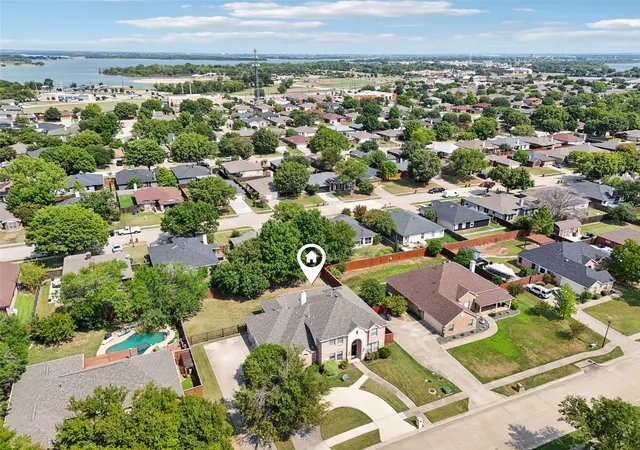 Photo 2 of Single family home for sale at 1321 Shell Beach Dr, Little Elm, TX 75068 | MLS# 21061301 | Listing updated on 2026-08-30
