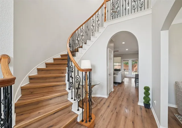 Photo 4 of Single family home for sale at 1321 Shell Beach Dr, Little Elm, TX 75068 | MLS# 21061301 | Listing updated on 2026-08-30