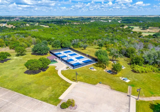 Homes for sale in Cleburne, TX | 6501 Berkshire Dr, Cleburne, TX 76033 | MLS# 21069282