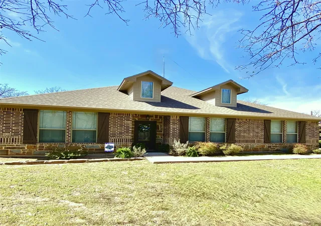 Homes for sale in Bowie, TX | 2801 Fm 1816, Bowie, TX 76230 | MLS# 21070008