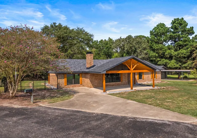 Photo 2 of Single family home for sale at 701 Ferguson Trl, Scroggins, TX 75480 | MLS# 21069708 | Listing updated on 2026-09-30