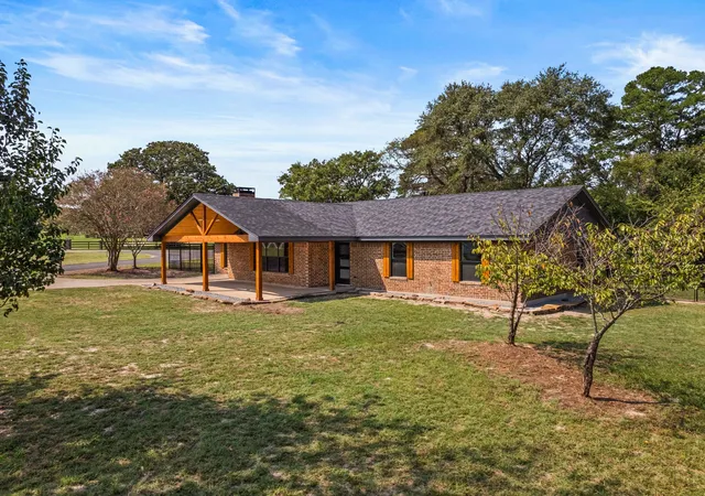 Photo 3 of Single family home for sale at 701 Ferguson Trl, Scroggins, TX 75480 | MLS# 21069708 | Listing updated on 2026-09-30