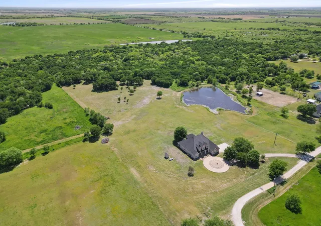 Homes for sale in Tioga, TX | 626 Scoggins Rd, Tioga, TX 76271 | MLS# 21069757