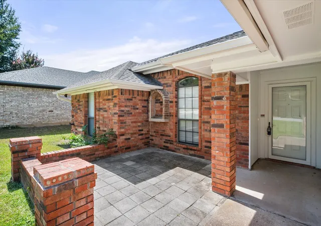2nd image of 7508 Jamie Renee Ln, North Richland Hills, TX 76182 | MLS# 21070574