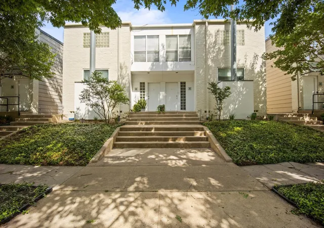 Listing Photo 3 - Condo for sale in building located at 4134 Travis St, Dallas, TX 75204 - Unit #11