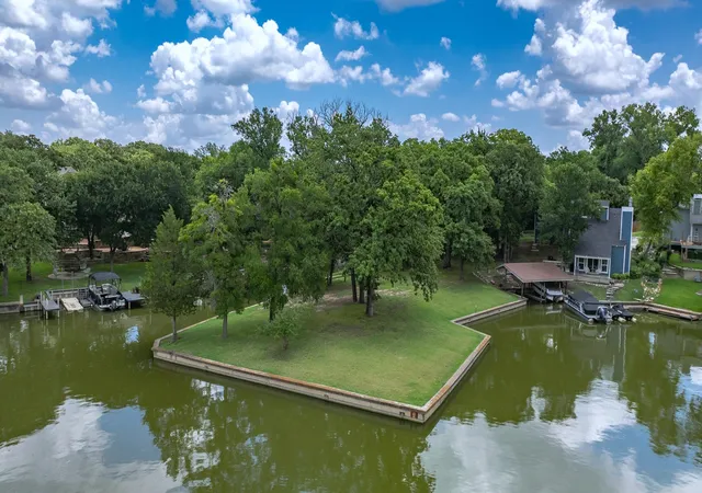 Photo 1 of Land for sale at 504 Harbor Dr S, Azle, TX 76020 | MLS# 21071311 | Listing updated on 2026-08-22