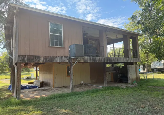 Photo 4 of Single family home for sale at 7077 Cherokee Trl, Weatherford, TX 76087 | MLS# 21066535 | Listing updated on 2026-08-22