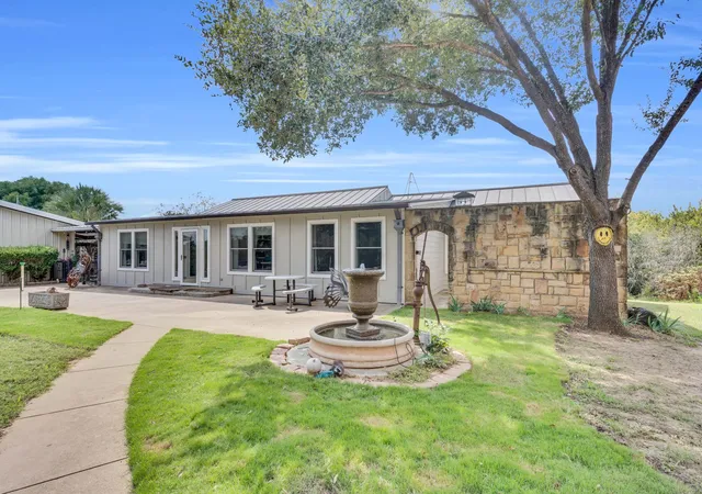Photo 3 of Single family home for sale at 490 James Rd, Ferris, TX 75125 | MLS# 21072152 | Listing updated on 2026-08-22