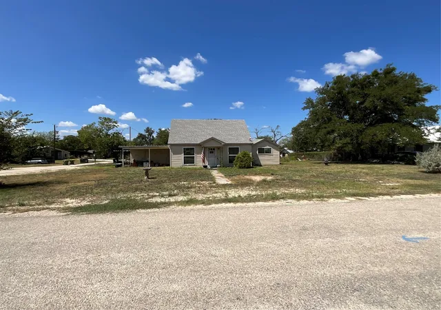 Homes for sale in Hico, TX | 302 Hillcrest St, Hico, TX 76457 | MLS# 21072278