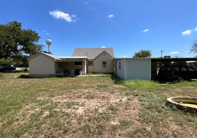 Homes for sale in Hico, TX | 302 Hillcrest St, Hico, TX 76457 | MLS# 21072278