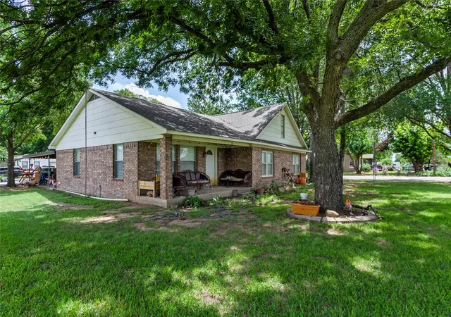 Homes for sale in Paradise, TX | 102 N Mesquite St, Paradise, TX 76073 | MLS# 21072318