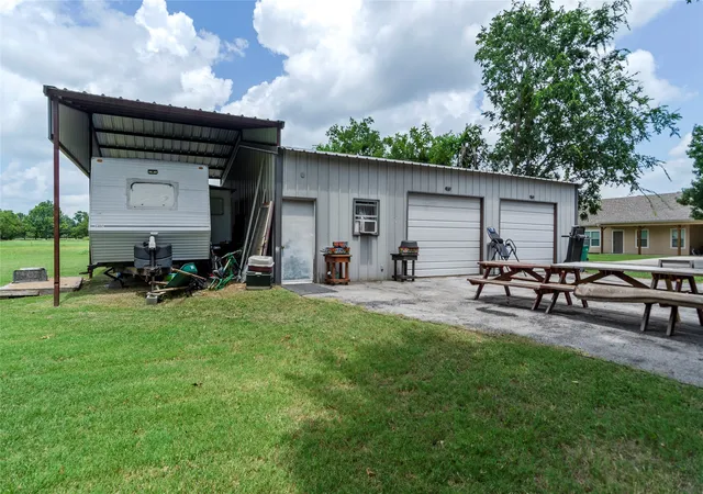 Homes for sale in Paradise, TX | 102 N Mesquite St, Paradise, TX 76073 | MLS# 21072318
