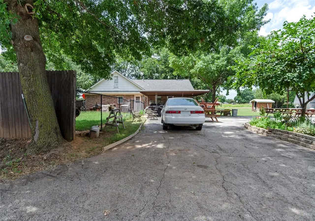 Homes for sale in Paradise, TX | 102 N Mesquite St, Paradise, TX 76073 | MLS# 21072318