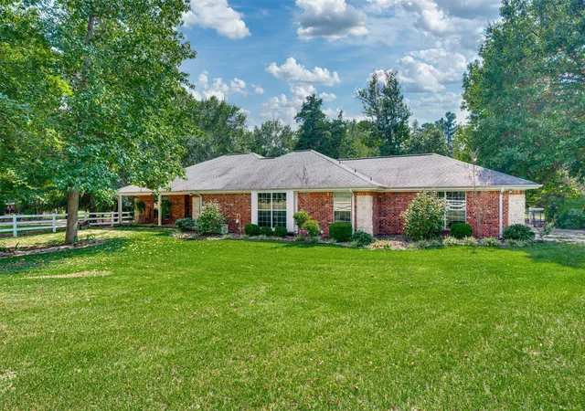 Photo 3 of Sale Pending at 3269 An County Road 153, Palestine, TX 75801 | MLS# 21072603 | Listing updated on 2026-10-05