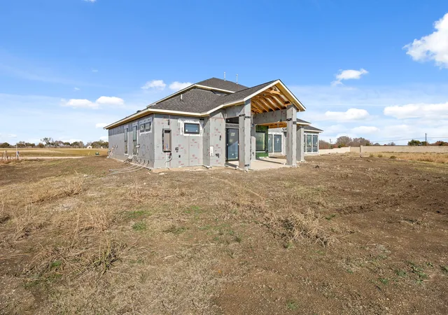 Photo 3 of Sale Pending at 4021 Elsa Dr, Celina, TX 75009 | MLS# 21073150 | Listing updated on 2026-08-22