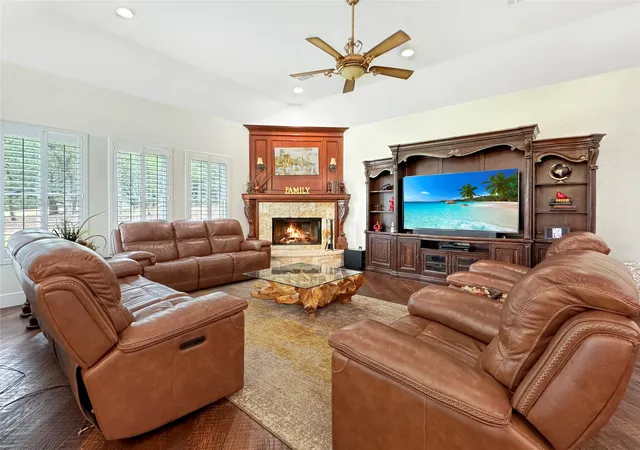 Photo 4 of Single family home for sale at 6565 Rockridge Trl, Aubrey, TX 76227 | MLS# 21073173 | Listing updated on 2026-08-31